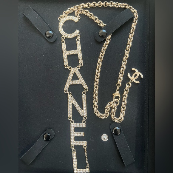Runway✨Chanel Crystals Logo Gold Drop Necklace - Picture 6 of 17